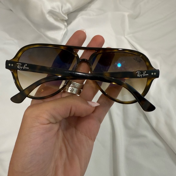 Ray bans - Picture 2 of 2